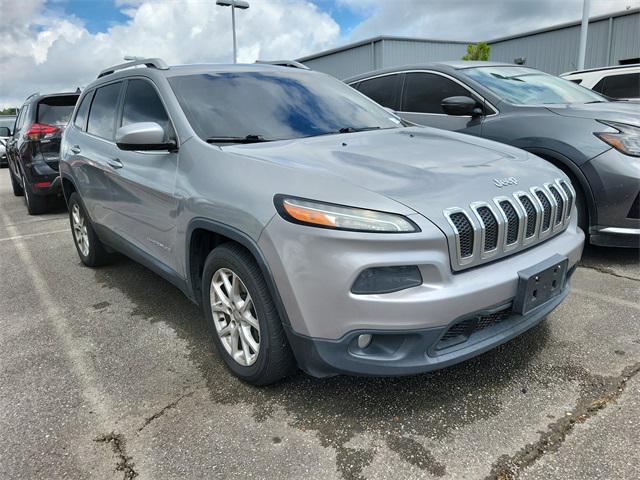 used 2015 Jeep Cherokee car, priced at $10,989