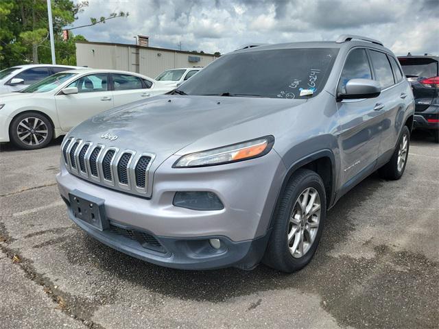 used 2015 Jeep Cherokee car, priced at $10,989