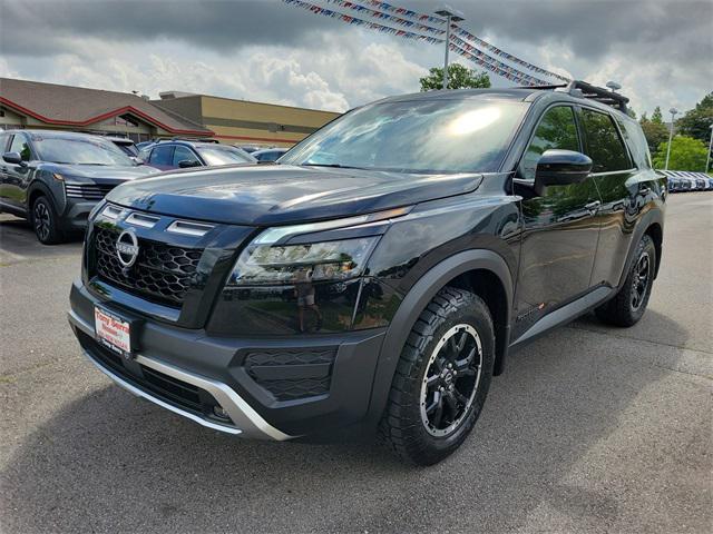 new 2025 Nissan Pathfinder car, priced at $43,598