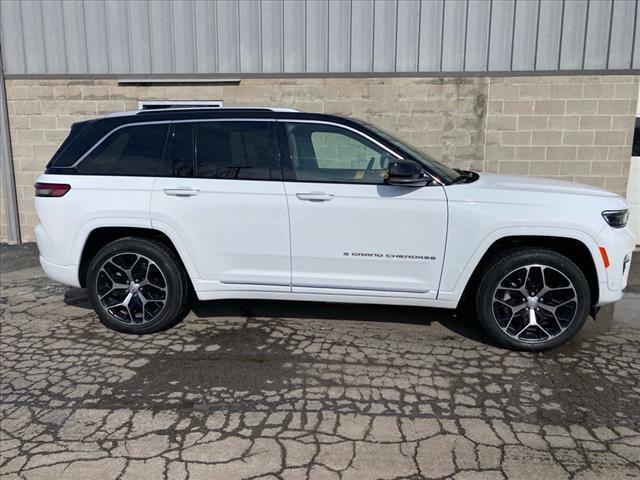 used 2022 Jeep Grand Cherokee car, priced at $44,999