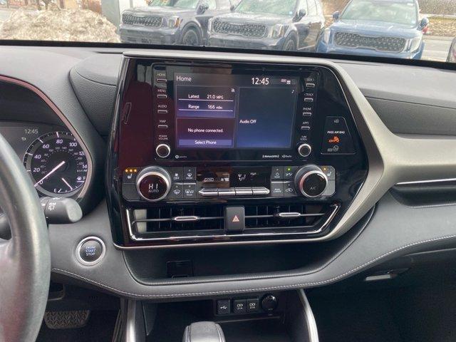 used 2021 Toyota Highlander car, priced at $33,900