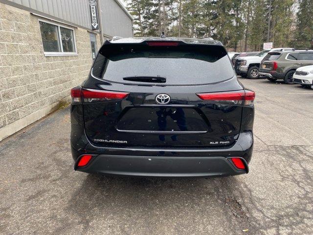 used 2022 Toyota Highlander car, priced at $37,919