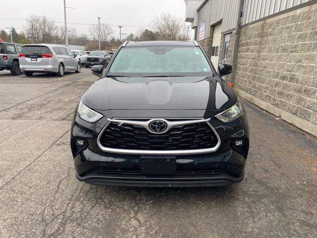 used 2022 Toyota Highlander car, priced at $37,919