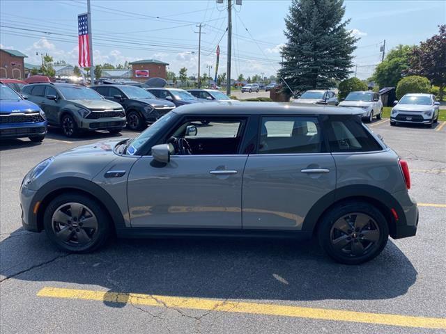 used 2022 MINI Hardtop car, priced at $25,000