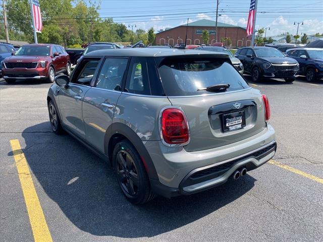 used 2022 MINI Hardtop car, priced at $25,000