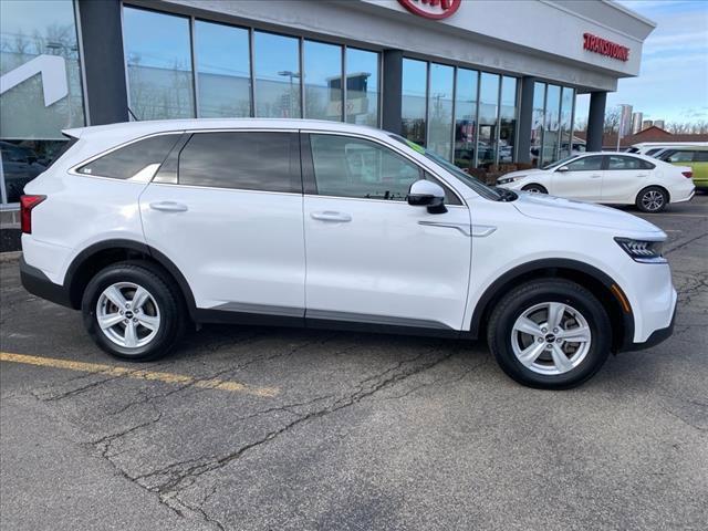 used 2022 Kia Sorento car, priced at $24,933