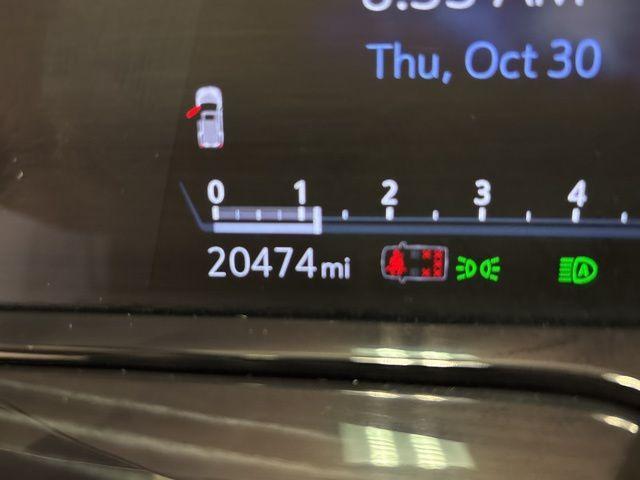 used 2024 Cadillac Escalade ESV car, priced at $86,120