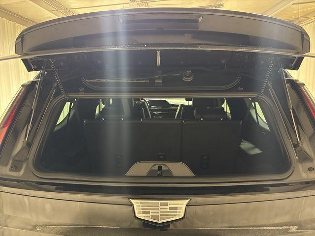 used 2024 Cadillac Escalade ESV car, priced at $86,120