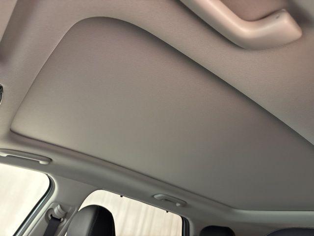 used 2023 Kia Sorento car, priced at $34,136