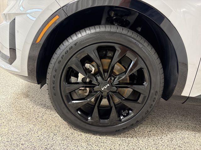 used 2023 Kia Sorento car, priced at $34,136