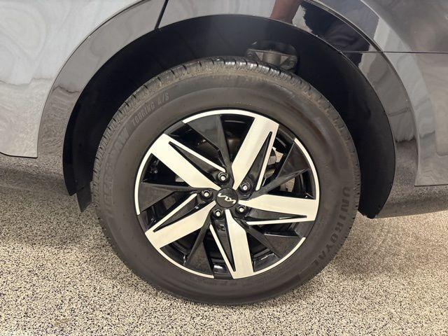 used 2022 Kia Sorento car, priced at $20,977