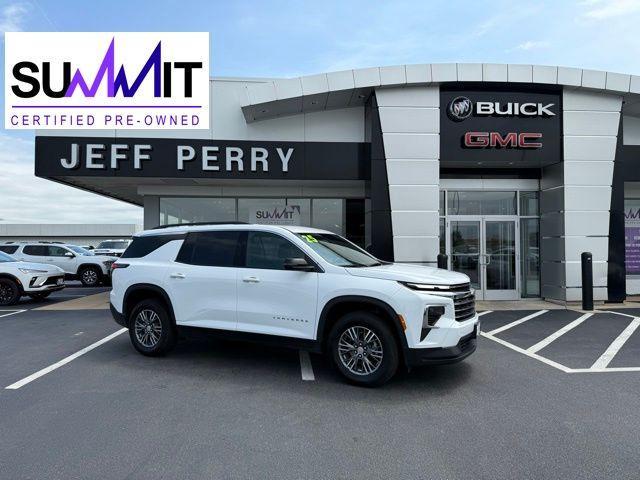 used 2025 Chevrolet Traverse car, priced at $38,516
