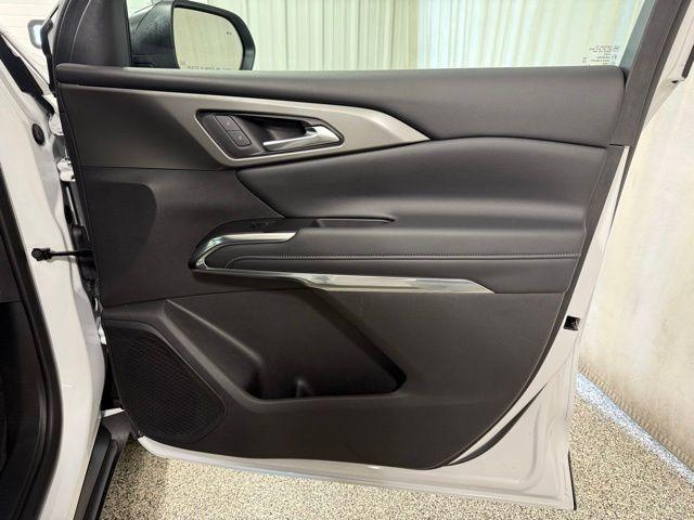 used 2025 Chevrolet Traverse car, priced at $38,516