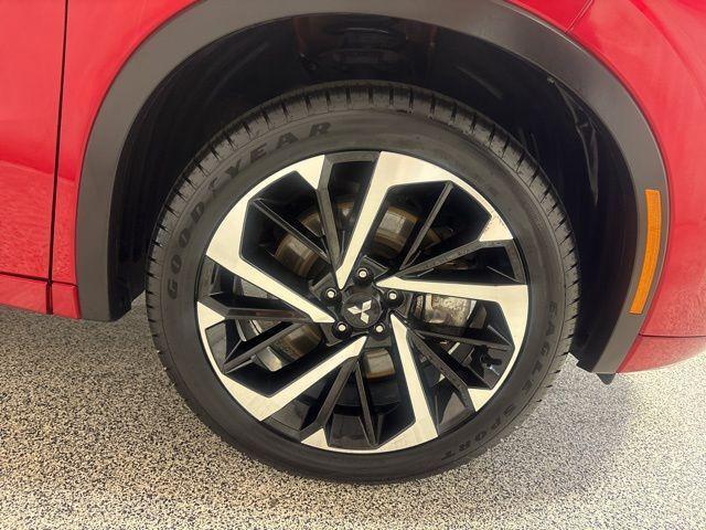 used 2024 Mitsubishi Outlander car, priced at $29,837