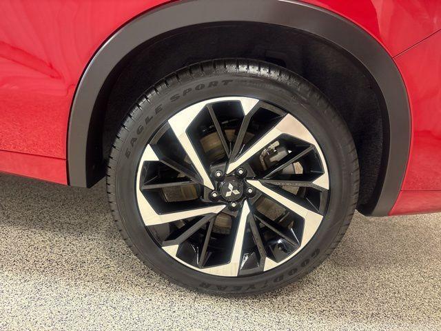used 2024 Mitsubishi Outlander car, priced at $29,837