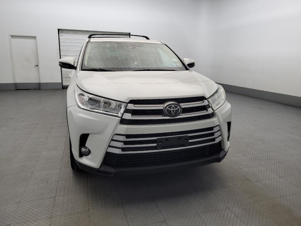 used 2018 Toyota Highlander car, priced at $23,495