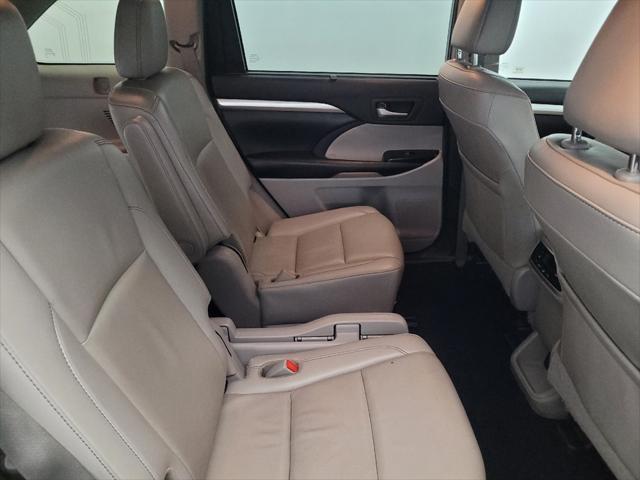 used 2019 Toyota Highlander car, priced at $28,095