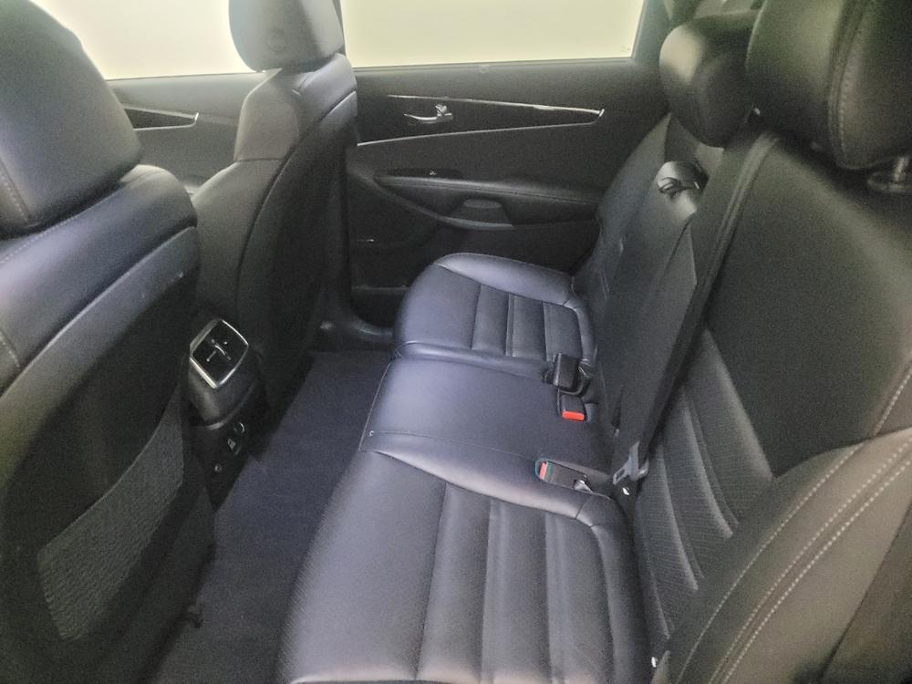 used 2019 Kia Sorento car, priced at $18,395