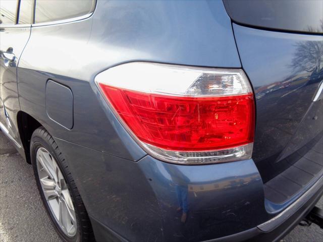 used 2012 Toyota Highlander car, priced at $9,875