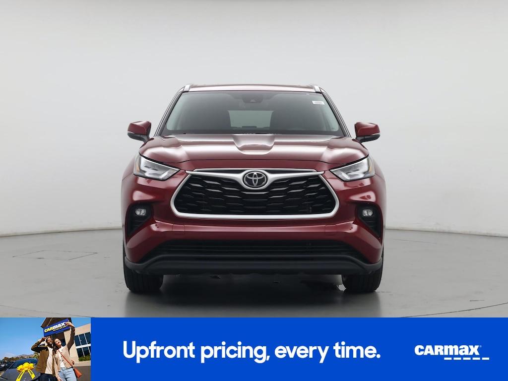 used 2023 Toyota Highlander car, priced at $35,998