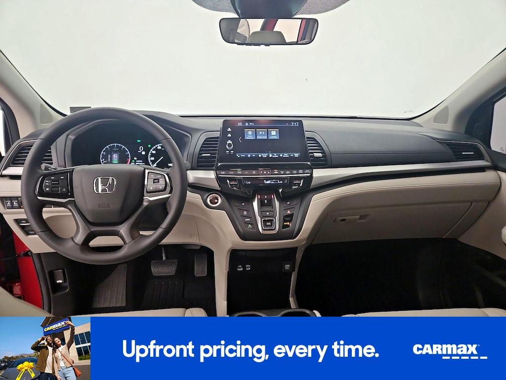 used 2025 Honda Odyssey car, priced at $41,998