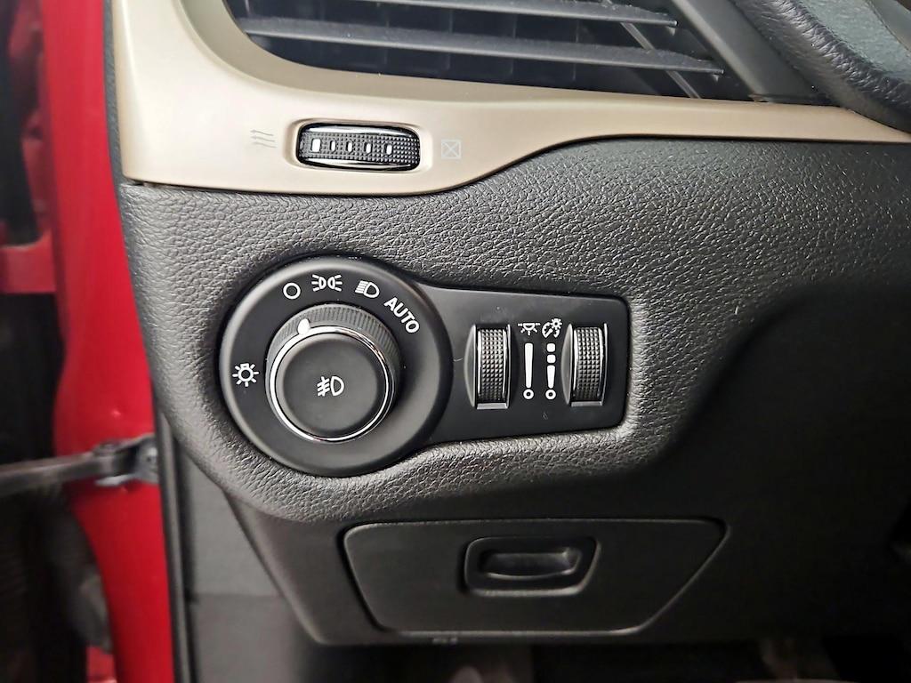 used 2015 Jeep Cherokee car, priced at $15,998