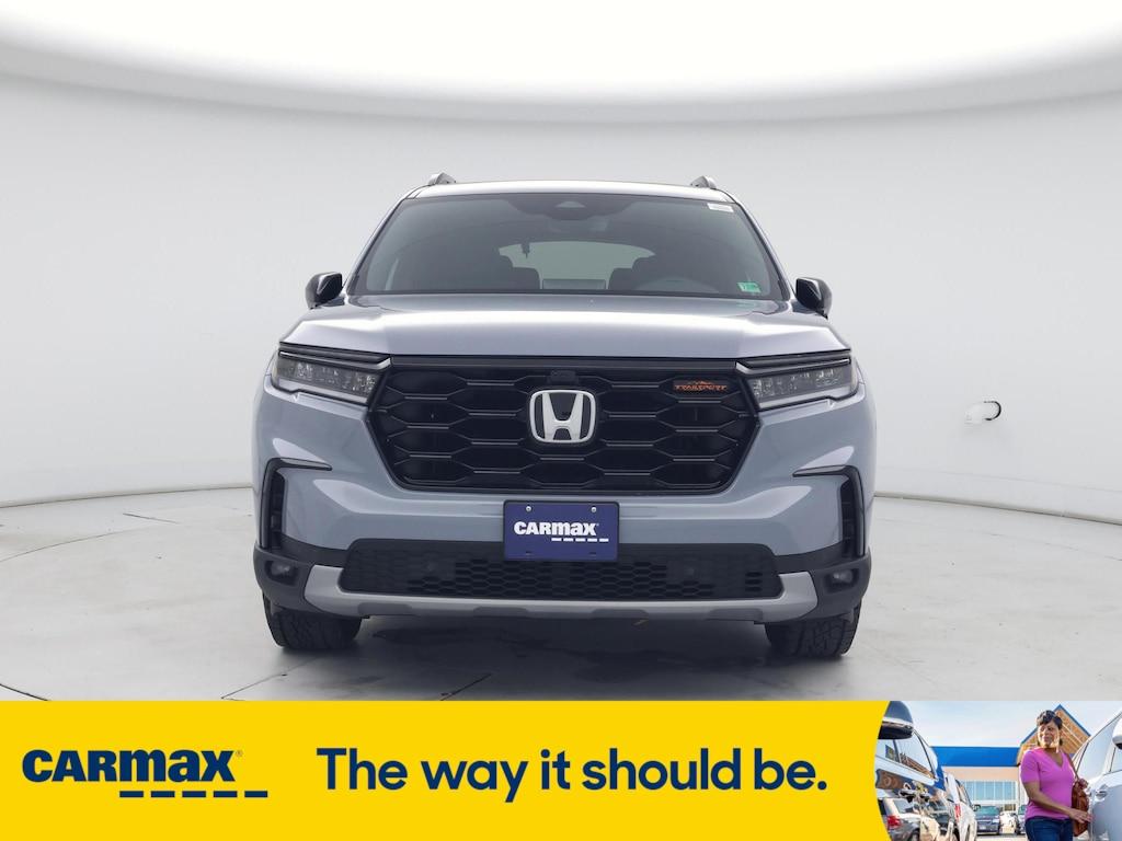 used 2025 Honda Pilot car, priced at $49,998