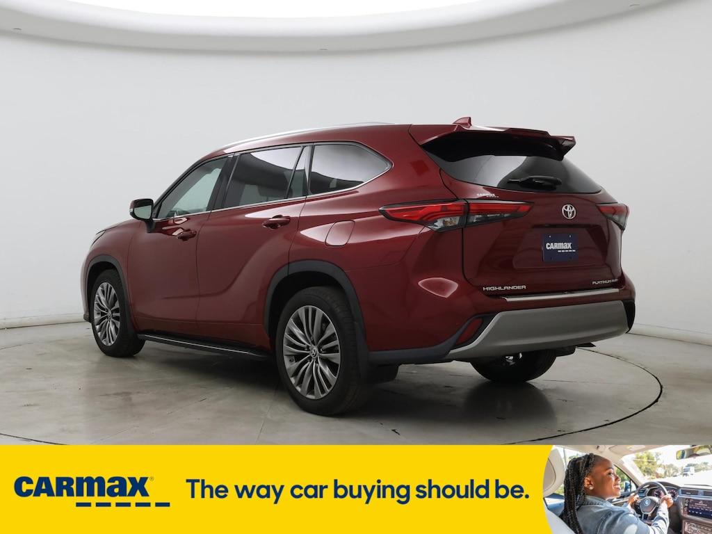 used 2021 Toyota Highlander car, priced at $39,998