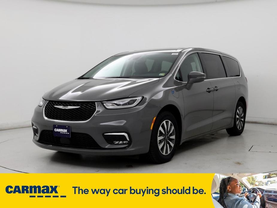 used 2022 Chrysler Pacifica Hybrid car, priced at $27,998