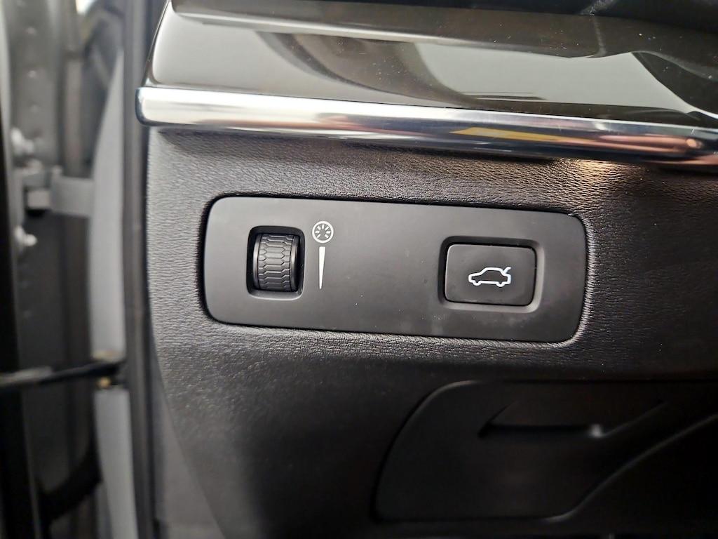 used 2018 Volvo XC90 car, priced at $29,998