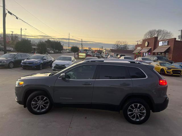 used 2019 Jeep Cherokee car, priced at $17,999