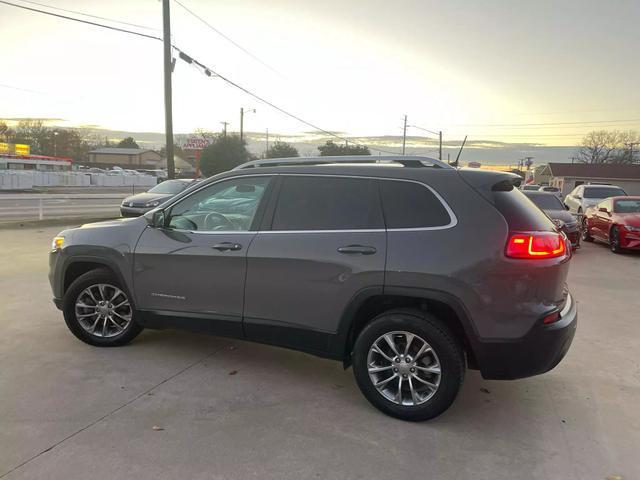 used 2019 Jeep Cherokee car, priced at $17,999