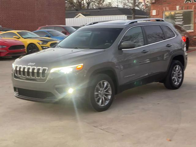 used 2019 Jeep Cherokee car, priced at $17,999