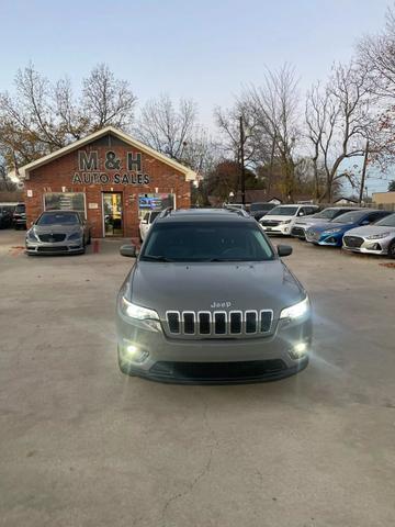 used 2019 Jeep Cherokee car, priced at $17,999