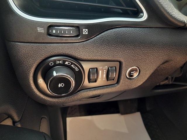used 2020 Jeep Cherokee car, priced at $20,299