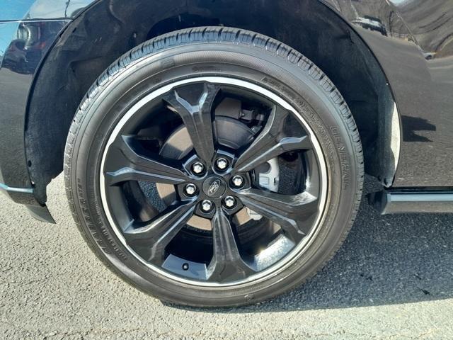 used 2024 Ford Expedition car, priced at $67,934