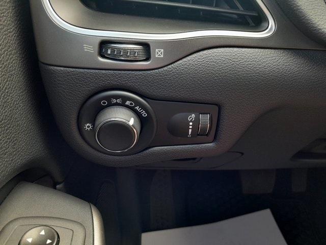 used 2020 Jeep Cherokee car, priced at $16,993