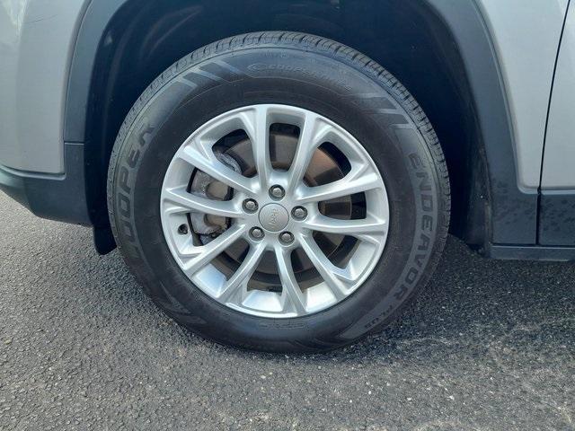 used 2020 Jeep Cherokee car, priced at $16,993