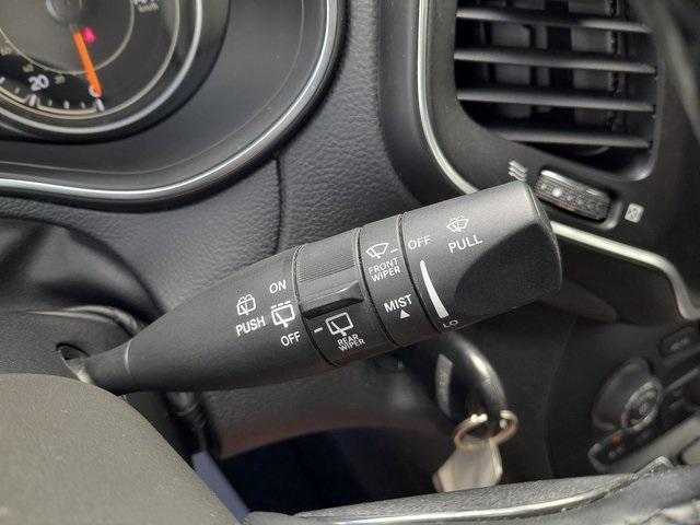 used 2020 Jeep Cherokee car, priced at $16,993