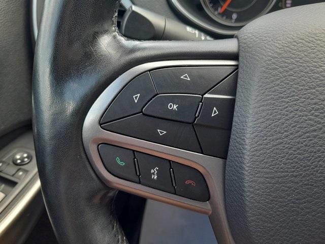 used 2020 Jeep Cherokee car, priced at $16,993
