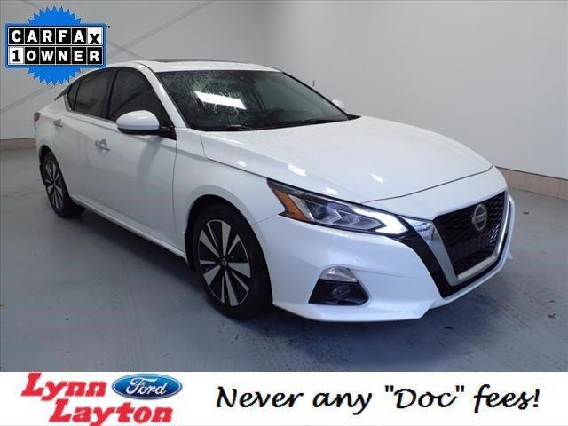 used 2022 Nissan Altima car, priced at $25,900