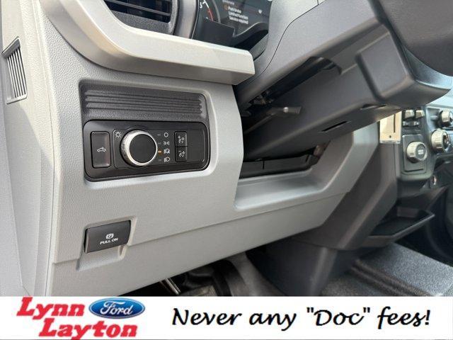 new 2025 Ford F-250 car, priced at $58,386
