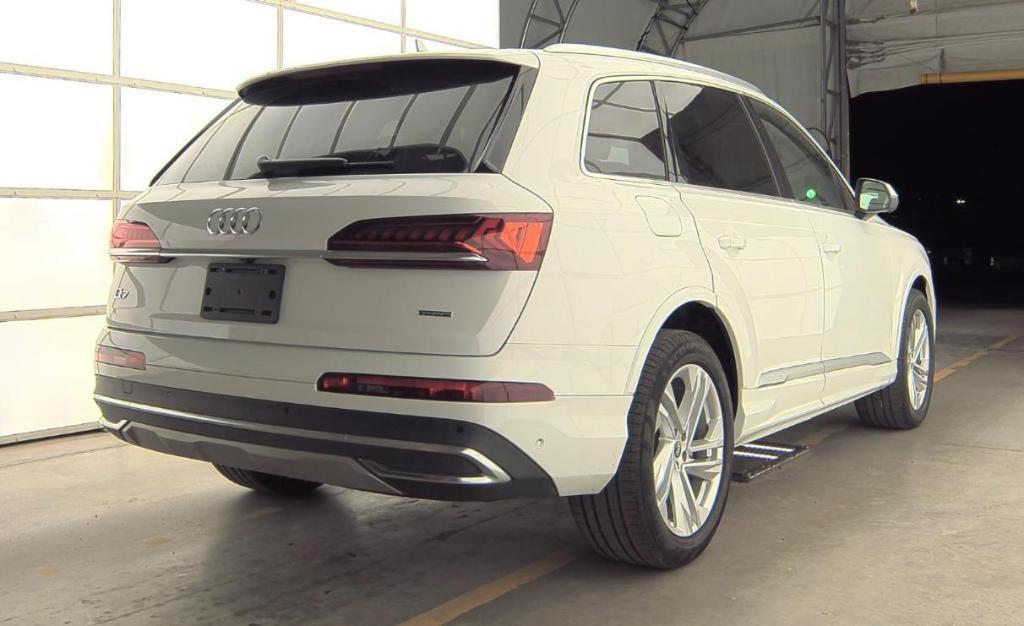 used 2023 Audi Q7 car, priced at $40,000