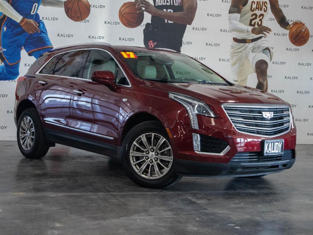 used 2017 Cadillac XT5 car, priced at $18,000