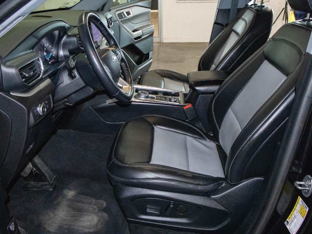 used 2022 Ford Explorer car, priced at $32,000