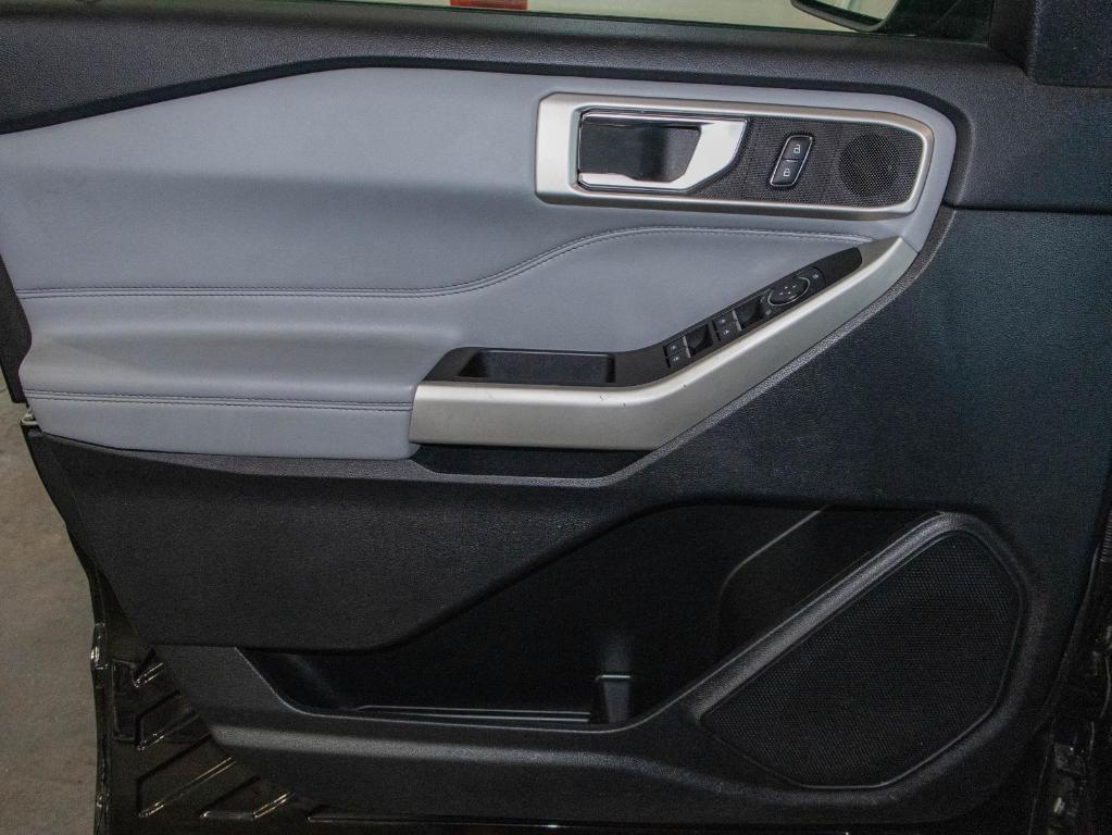 used 2022 Ford Explorer car, priced at $32,000