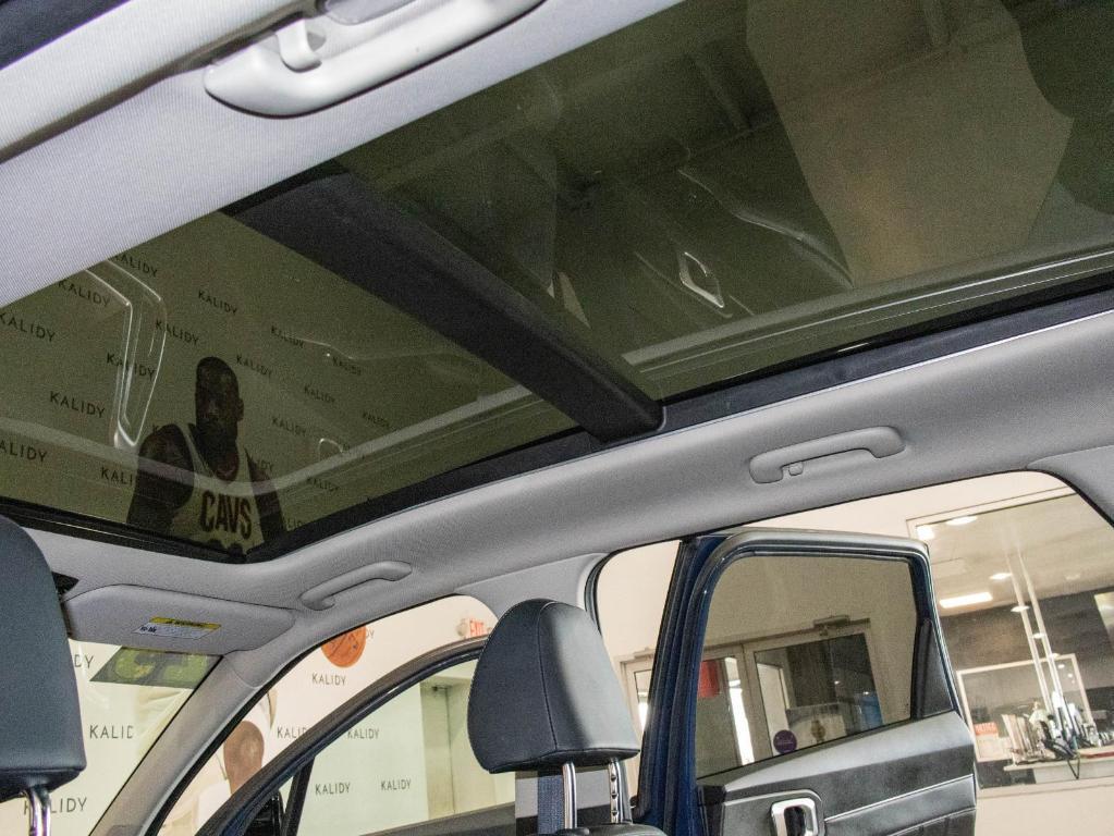 used 2025 Kia Sorento car, priced at $39,000