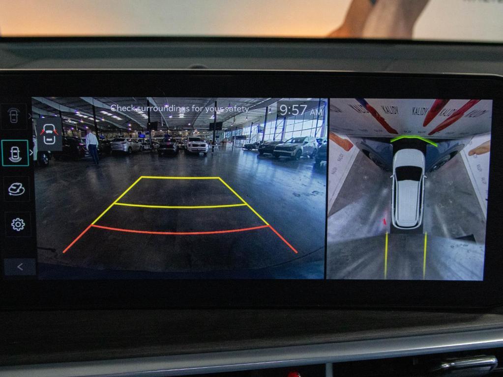 new 2025 Kia Sorento car, priced at $38,686