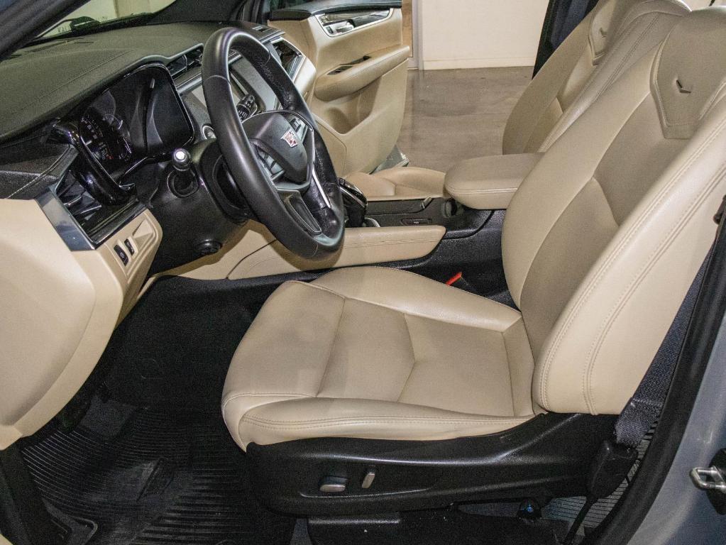 used 2018 Cadillac XT5 car, priced at $15,000