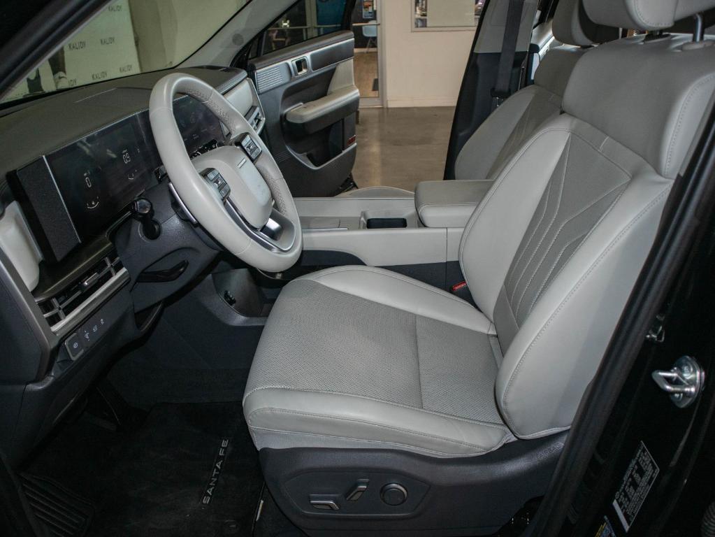 used 2024 Hyundai Santa Fe car, priced at $32,500